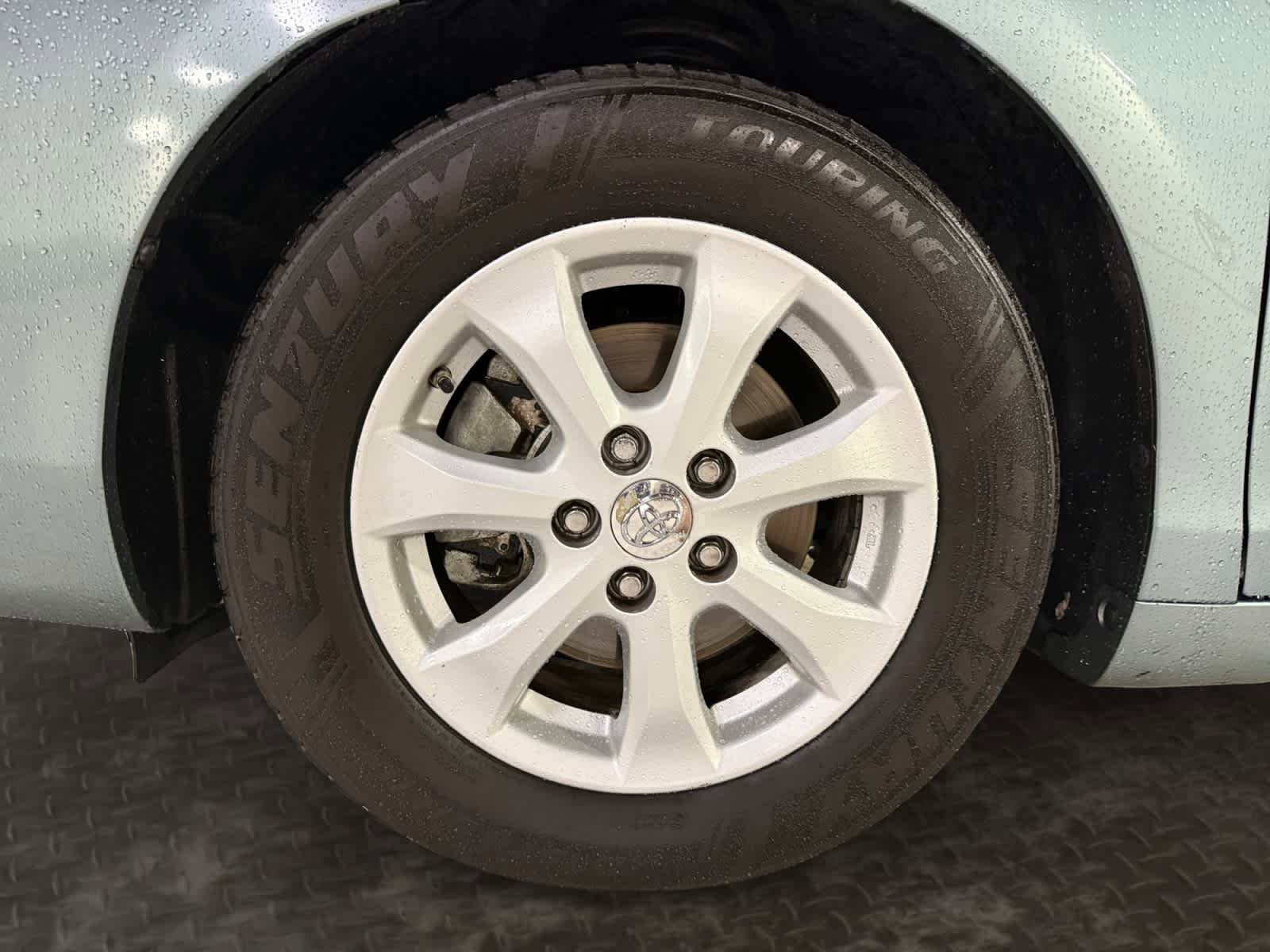 Used 2010 Toyota Camry LE FWD image 21