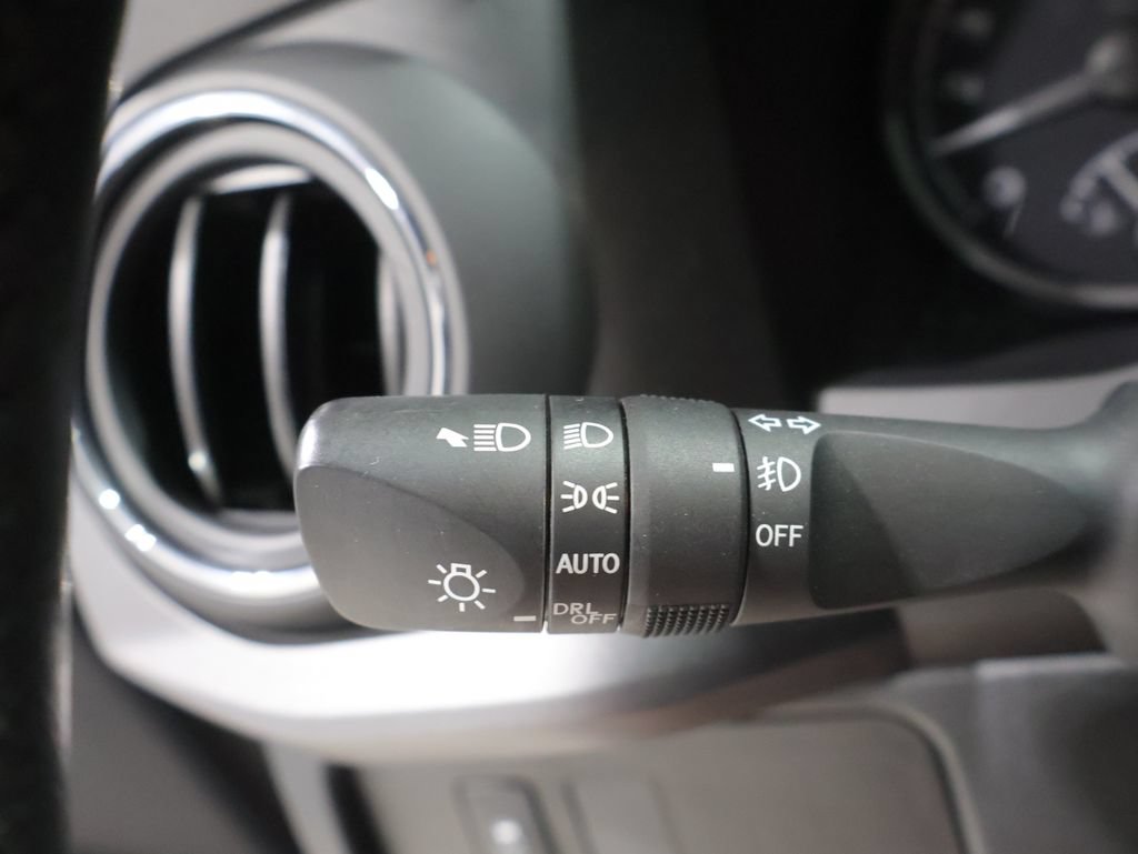 Used 2022 Toyota Tacoma TRD Off-Road w/ TRD Premium Off Road Package AWD/4WD image 37