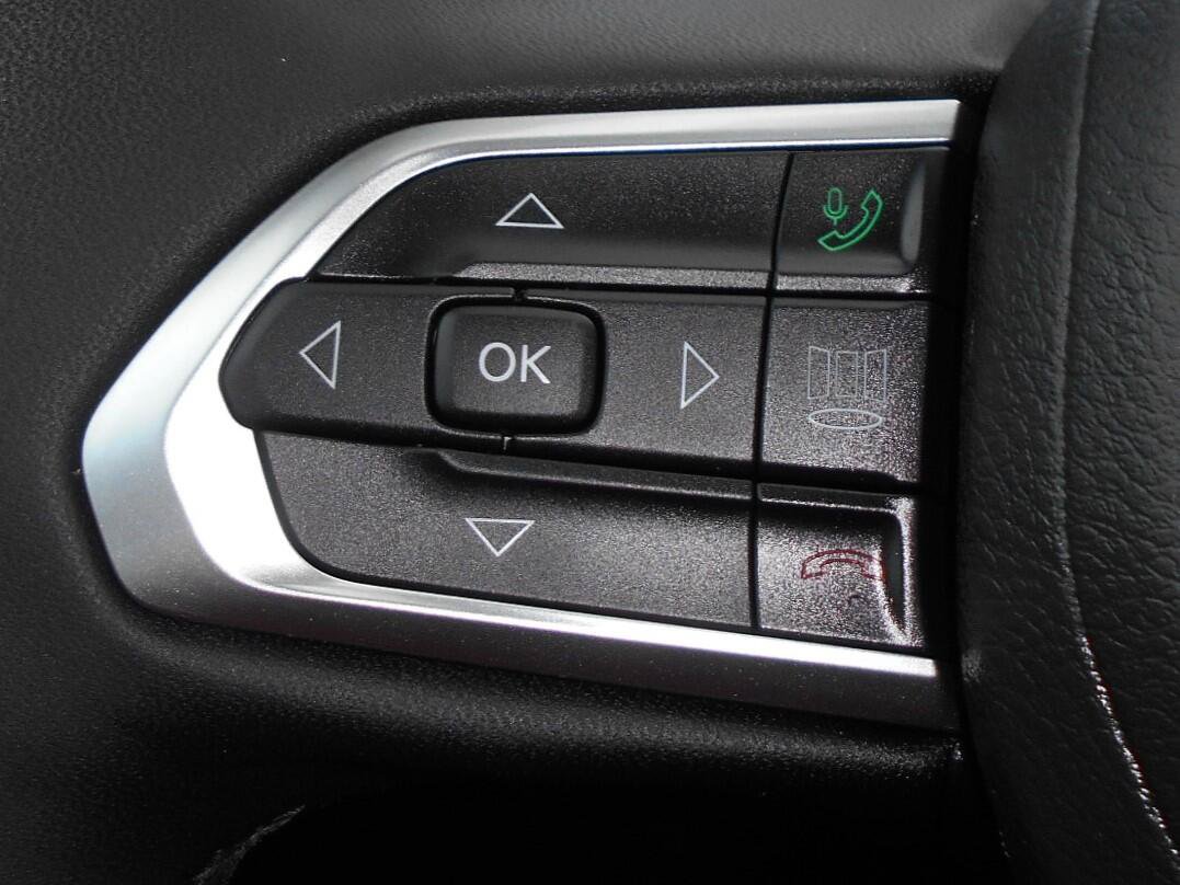 Certified 2023 Jeep Compass High Altitude AWD/4WD image 19