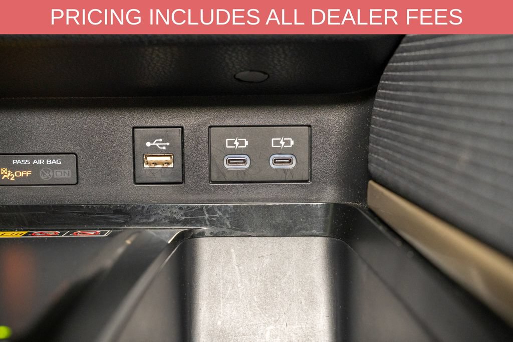 Used 2025 Toyota Camry SE w/ Convenience Package AWD/4WD image 15