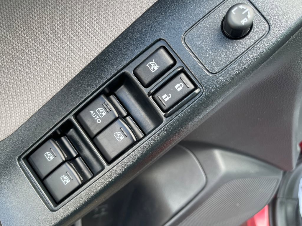 Used 2015 Subaru Forester 2.5i Premium w/ All-Weather Package image 16