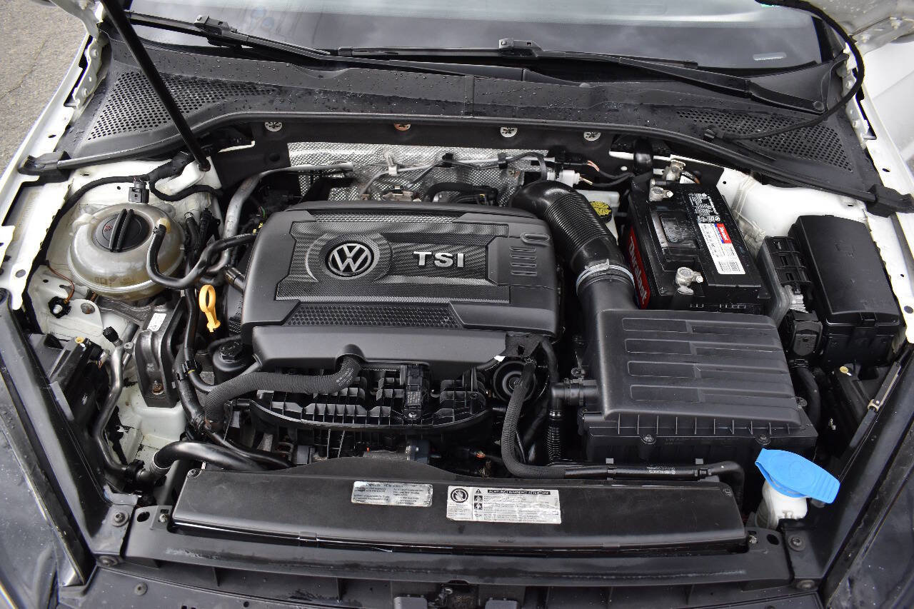 Used 2015 Volkswagen GTI Autobahn w/ Lighting Package (SEL) image 33