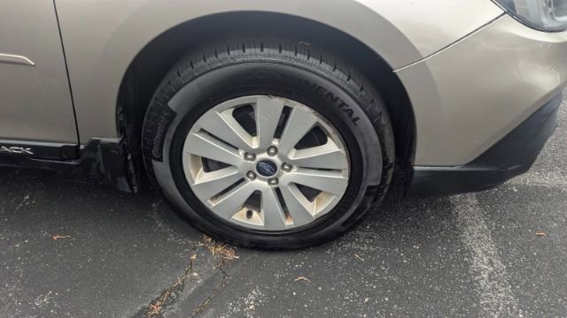 Used 2018 Subaru Outback 2.5i Premium image 11