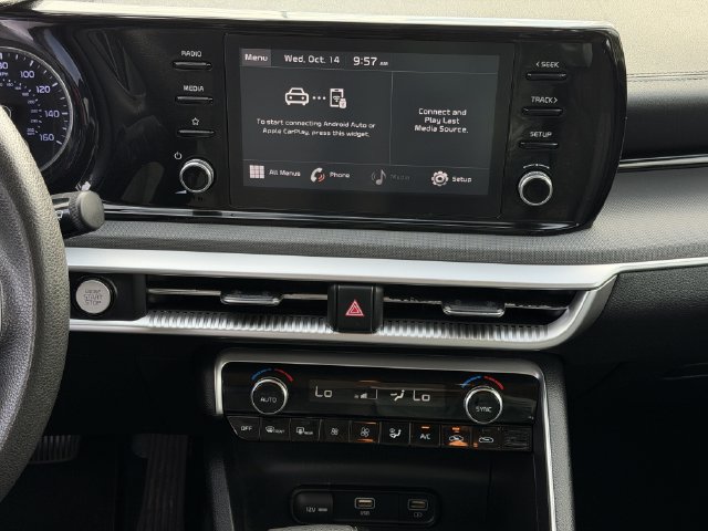 Used 2022 Kia K5 LXS FWD image 15