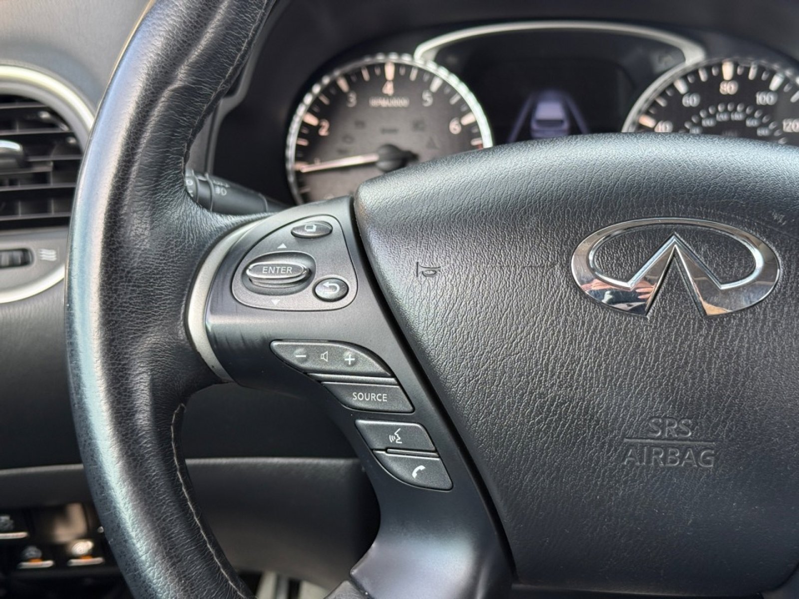 Used 2019 INFINITI QX60 Pure image 32