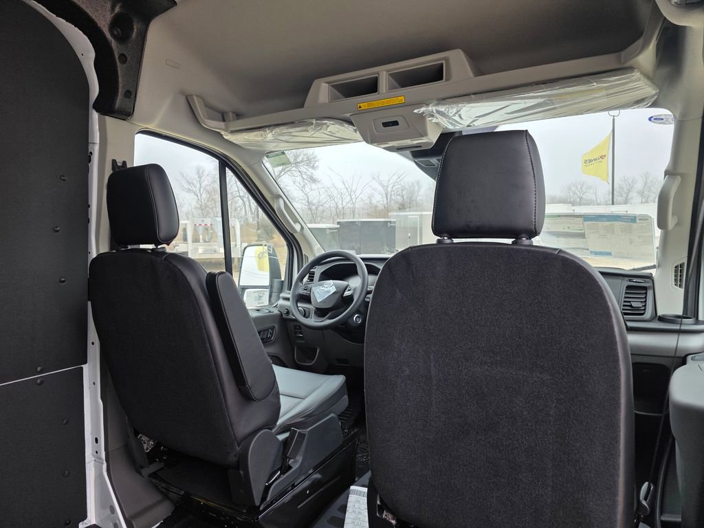 New 2026 Ford Transit 250 148 Medium Roof w/ Load Area Protection Package RWD image 19