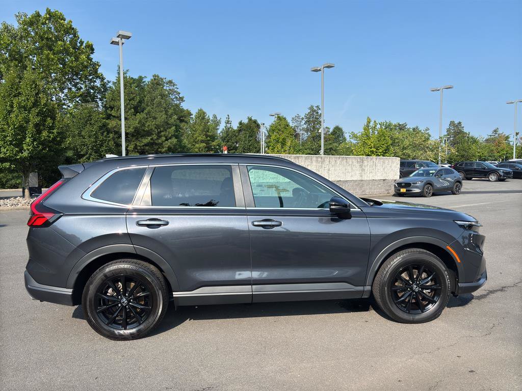 Used 2025 Honda CR-V Sport image 8