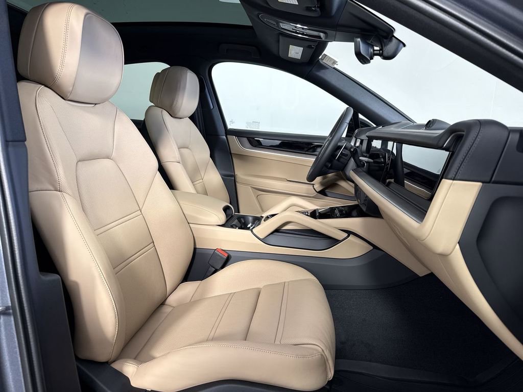 New 2026 Porsche Cayenne image 24