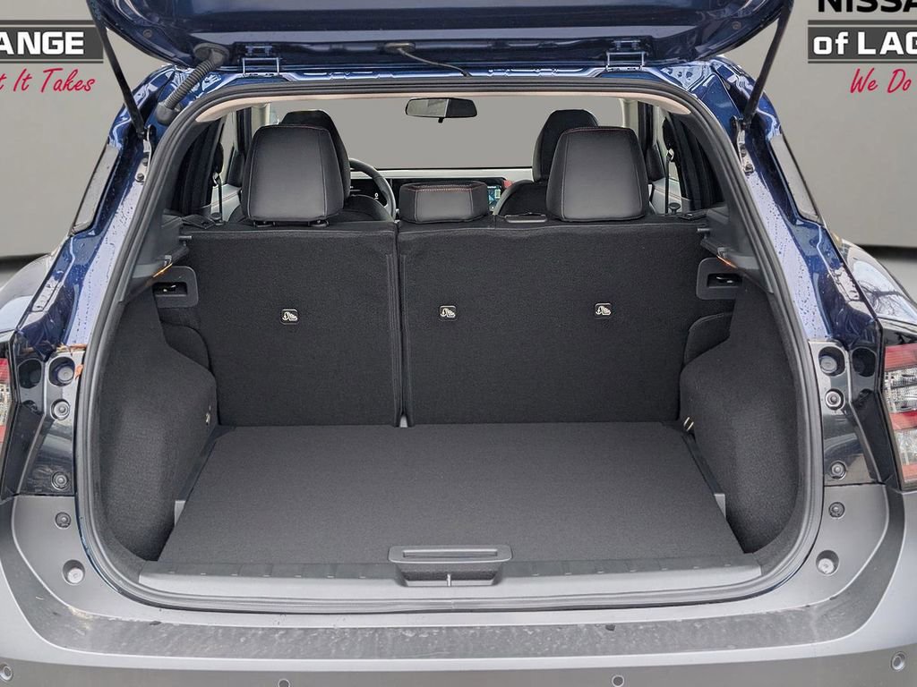 New 2026 Nissan Kicks SR image 12