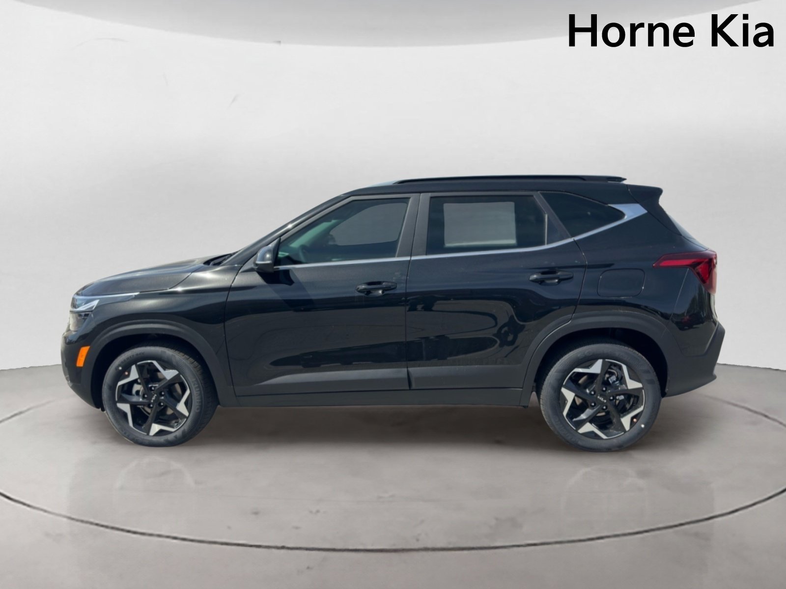 New 2026 Kia Seltos EX FWD image 6