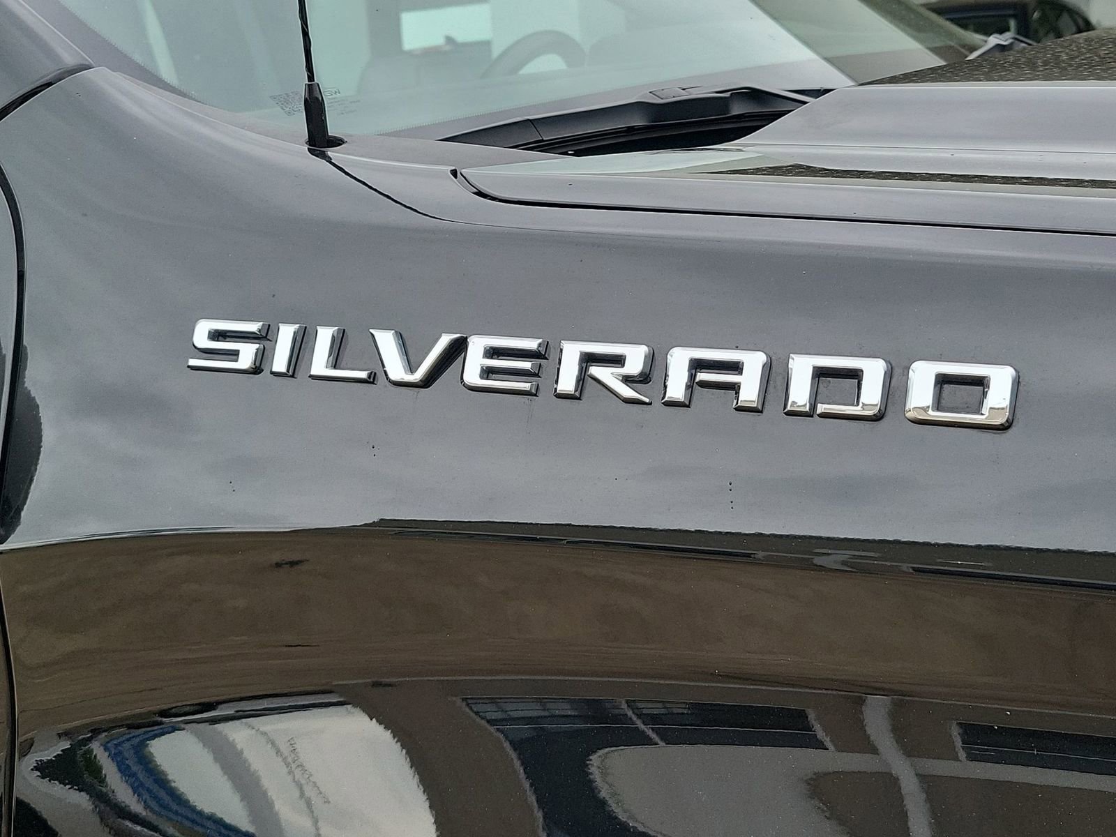 Certified 2025 Chevrolet Silverado 1500 LT AWD/4WD image 30