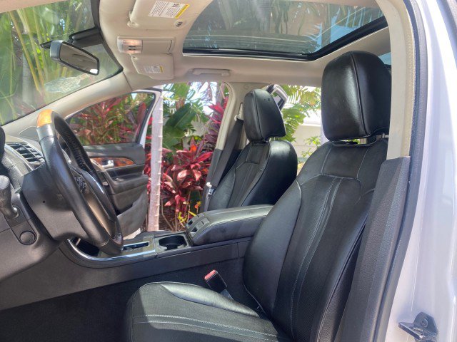 Used 2011 Lincoln MKX 2WD w/ 102A Rapid Spec Order Code image 11