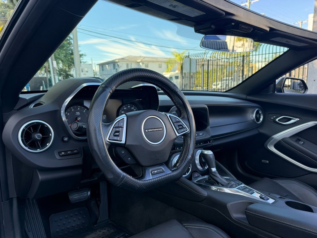 Used 2017 Chevrolet Camaro SS image 8