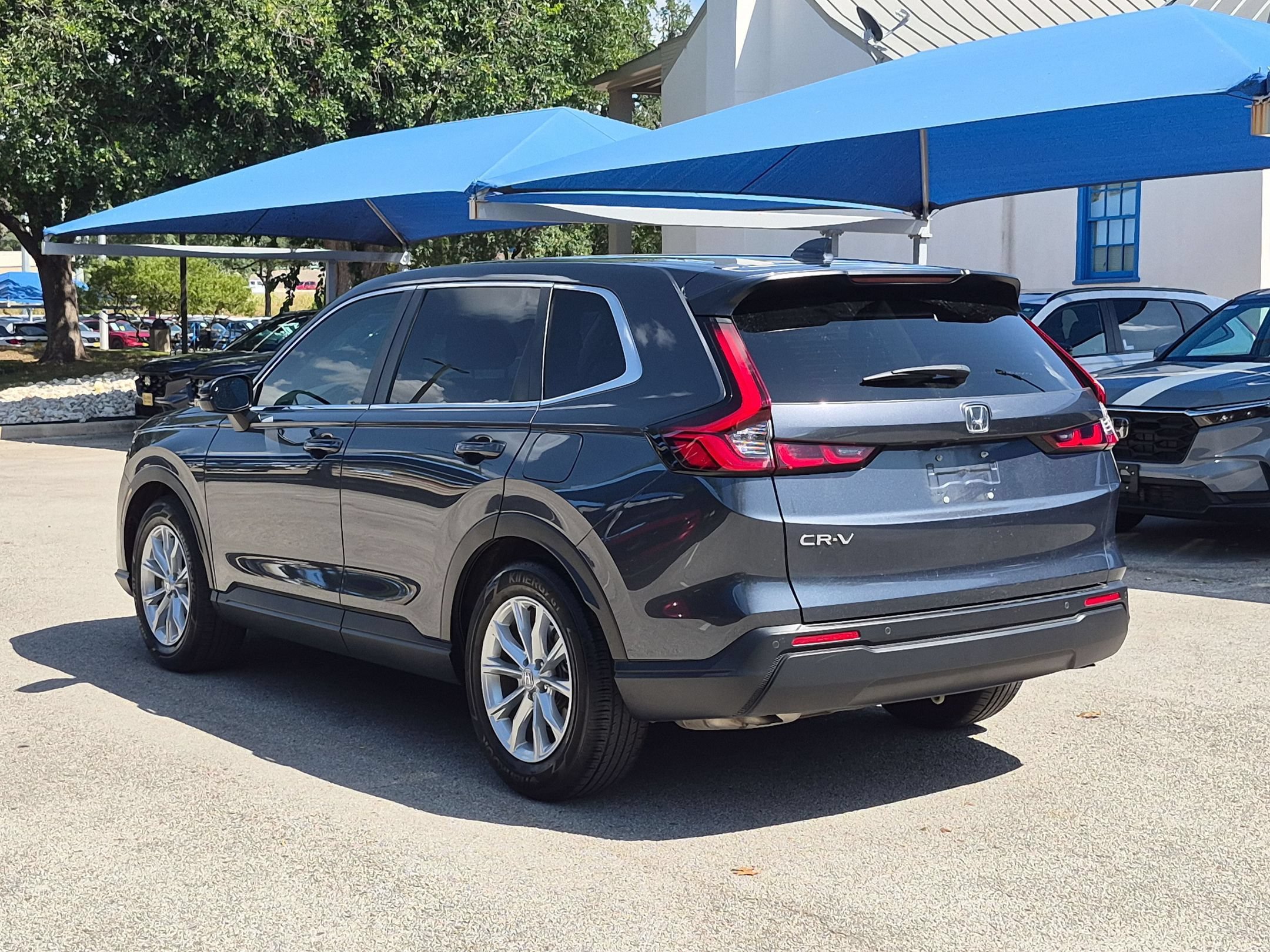 Used 2024 Honda CR-V EX-L image 5