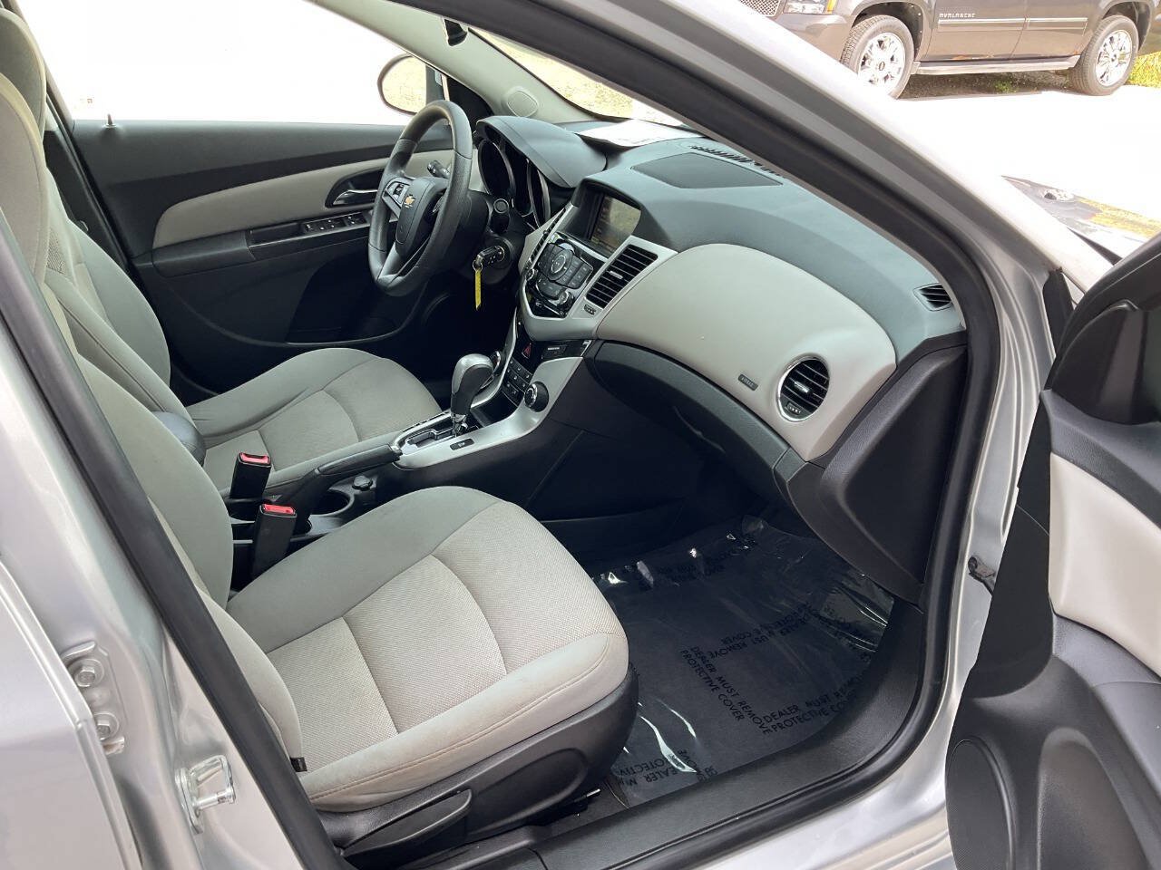 Used 2016 Chevrolet Cruze LT FWD image 40