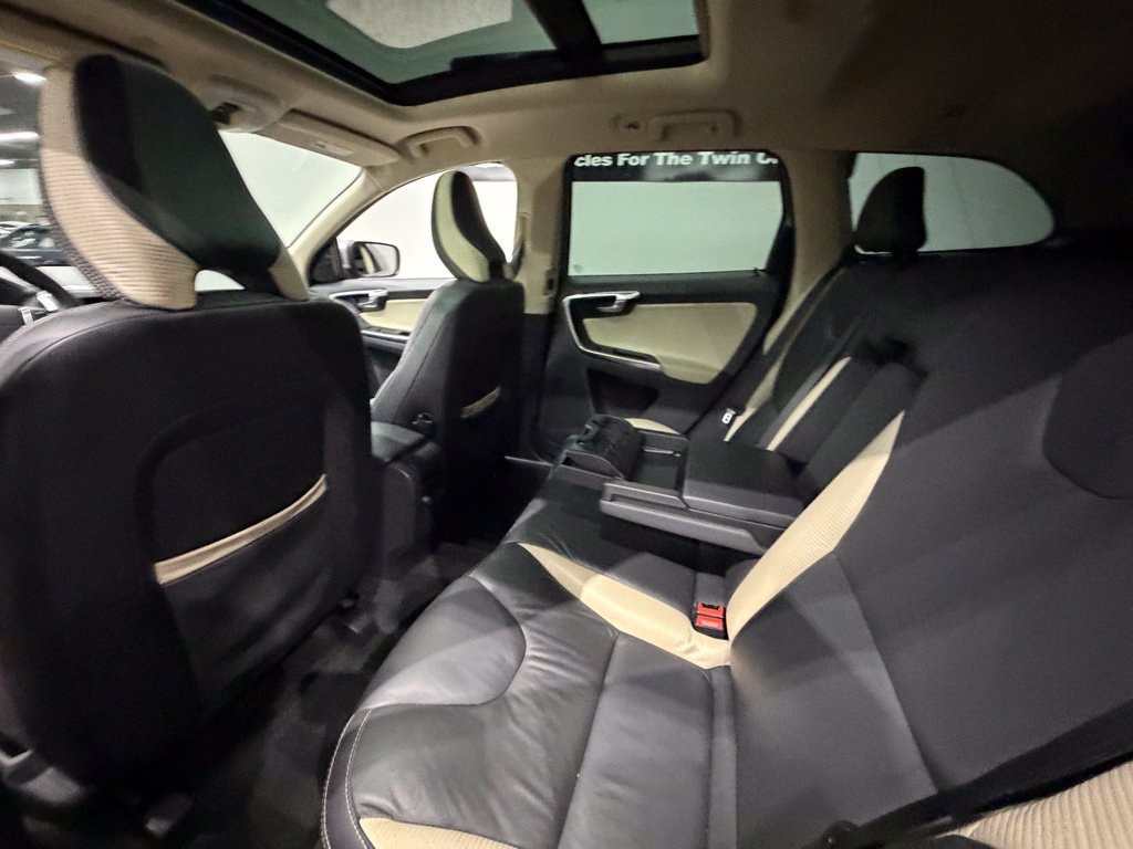 Used 2012 Volvo XC60 T6 AWD/4WD image 20