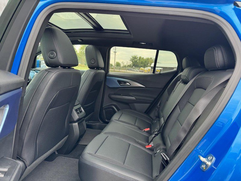 New 2026 Chevrolet Equinox EV LT image 5