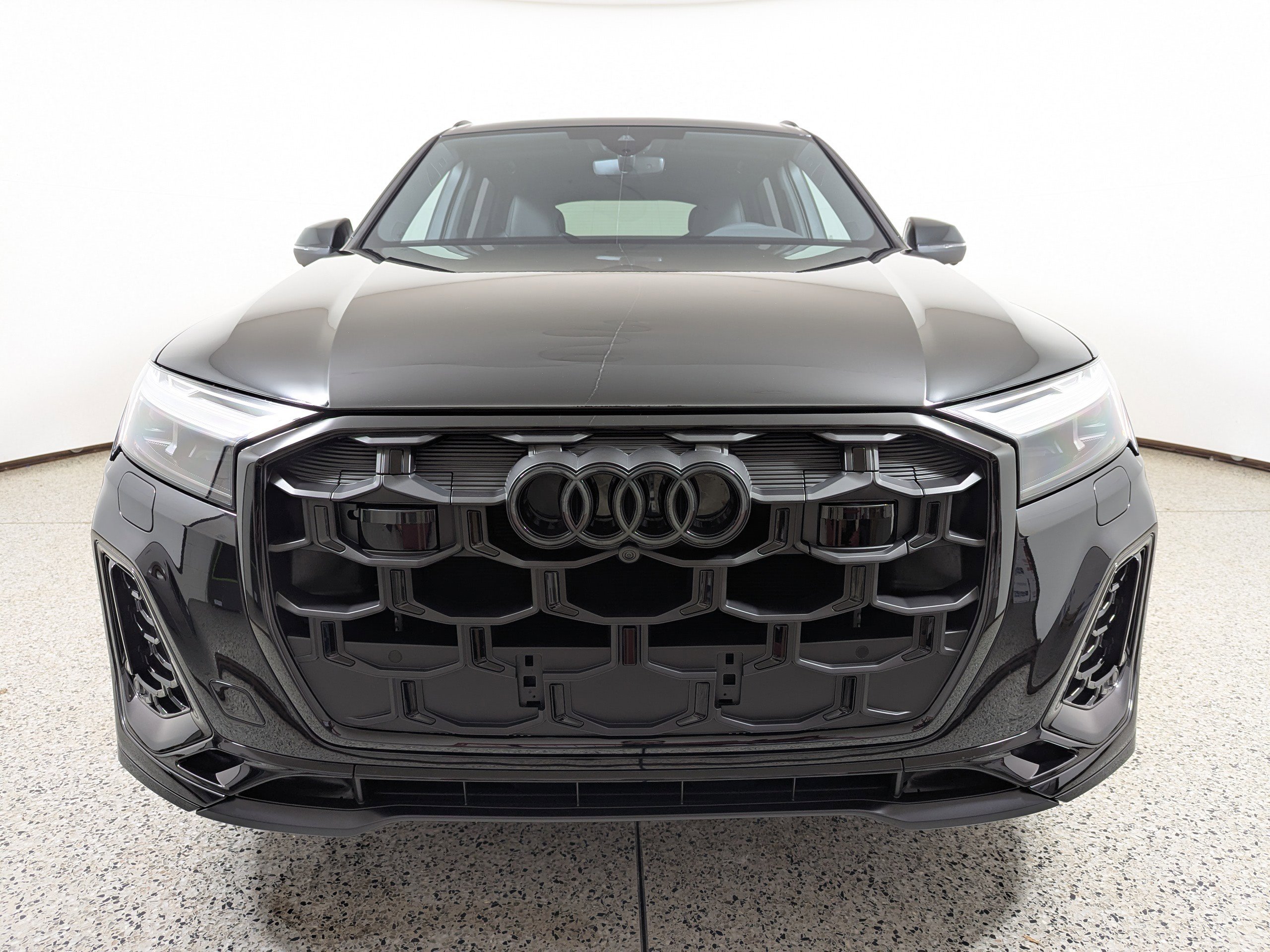 New 2026 Audi SQ7 Premium Plus image 2