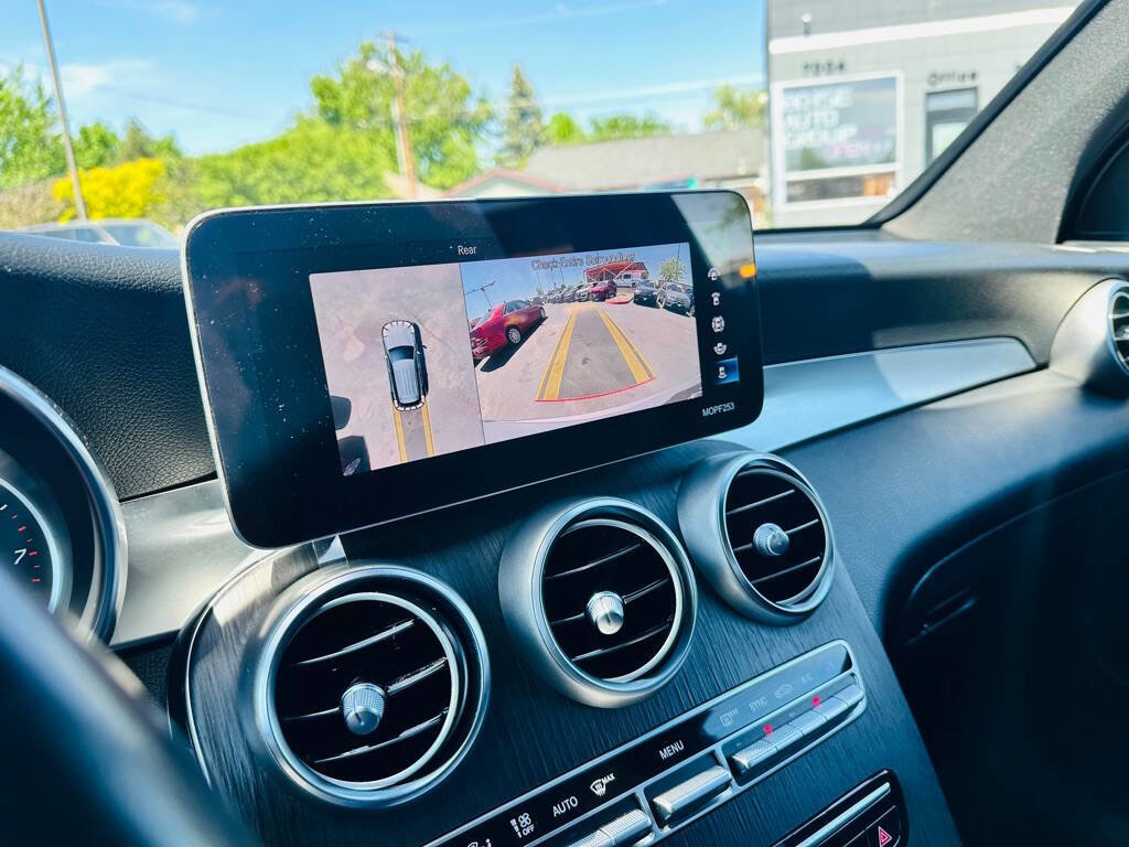 Used 2020 Mercedes-Benz GLC 300 4MATIC image 18