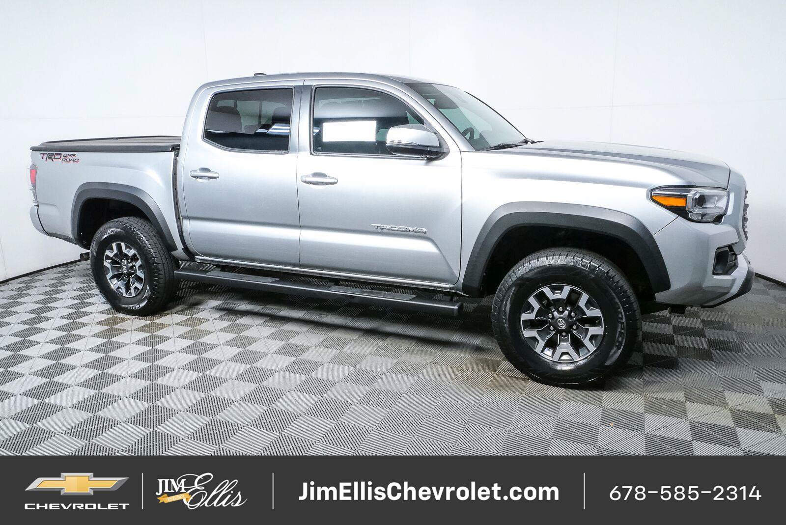 Used 2022 Toyota Tacoma TRD Off-Road w/ TRD Premium Off Road Package RWD image 2