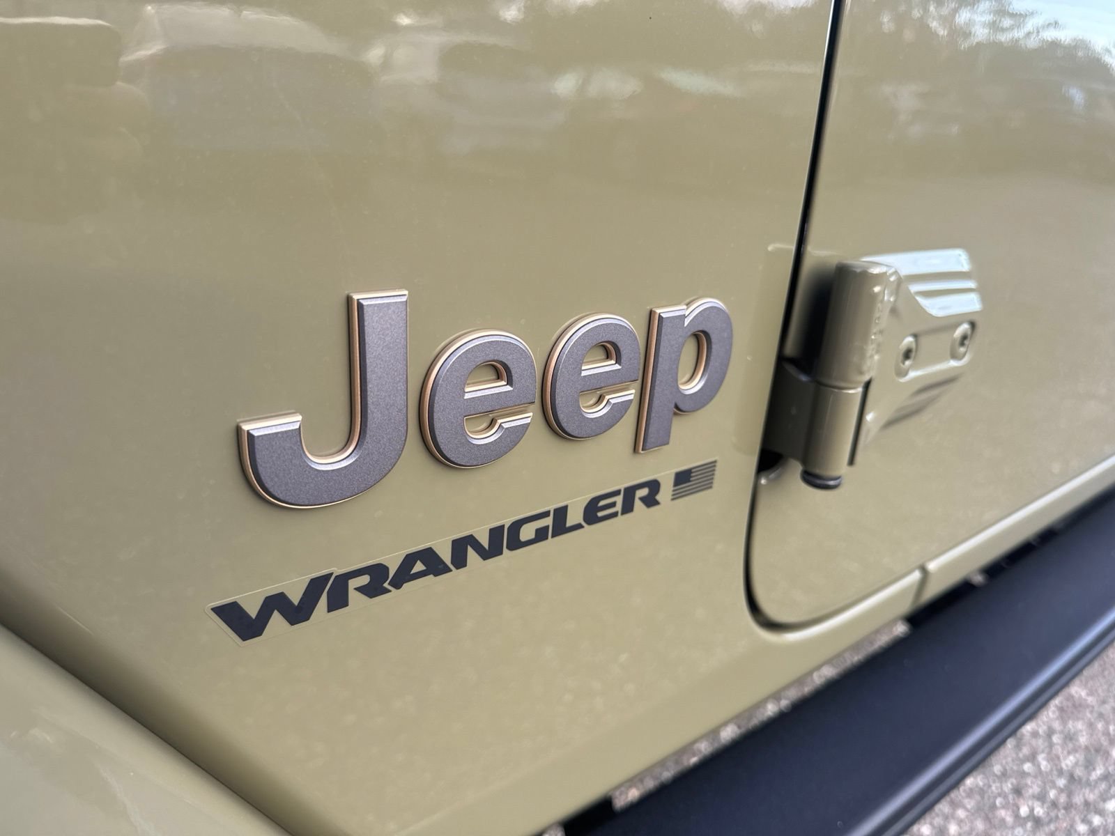 Used 2025 Jeep Wrangler Unlimited Rubicon 392 AWD/4WD image 18