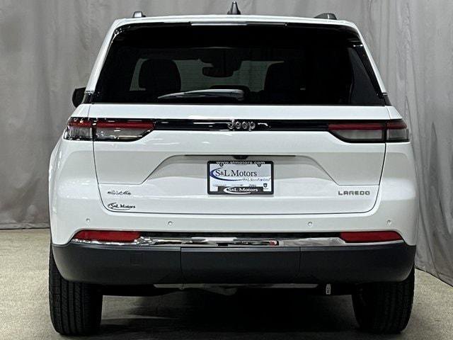 Certified 2023 Jeep Grand Cherokee Laredo image 33