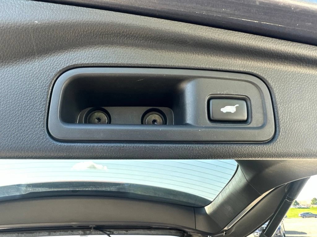 Used 2017 Honda Pilot Touring image 12