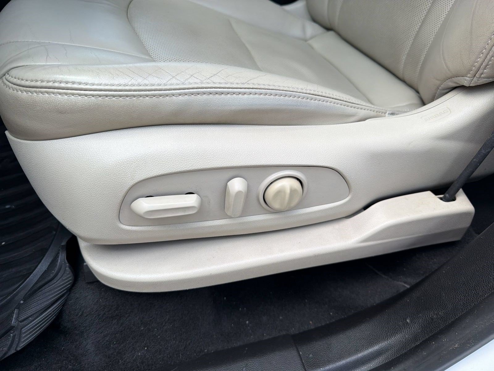 Certified 2018 Buick Enclave Essence FWD image 14