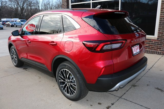 Used 2024 Ford Escape SE image 9