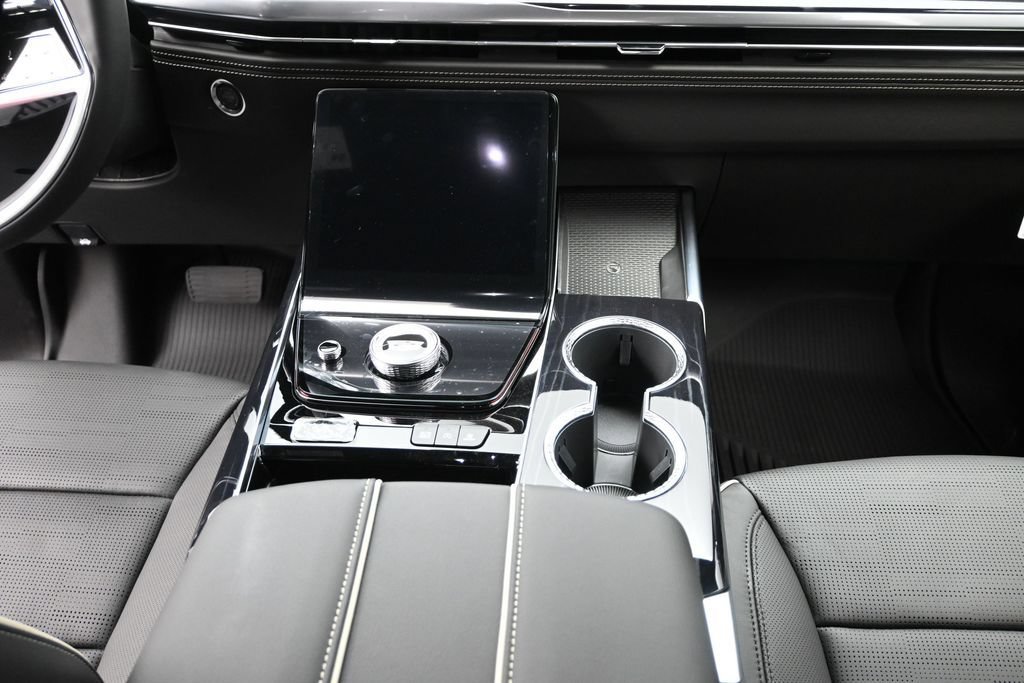 New 2026 Cadillac Escalade Sport w/ LPO, ONYX Package AWD/4WD image 20
