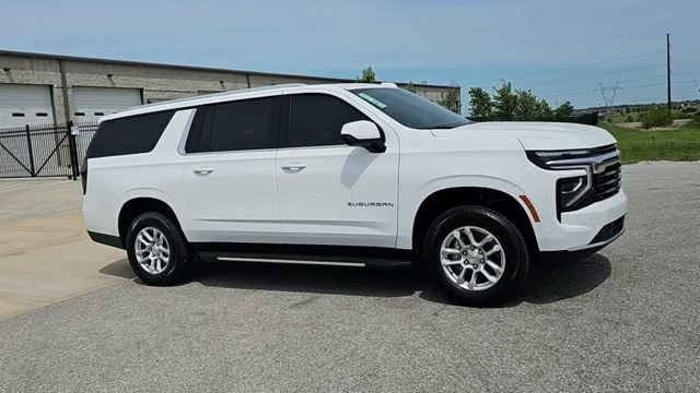 New 2026 Chevrolet Suburban LS w/ Max Trailering Package AWD/4WD image 2