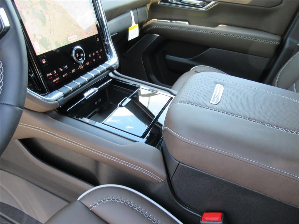 New 2026 GMC Yukon XL Denali Ultimate AWD/4WD image 21