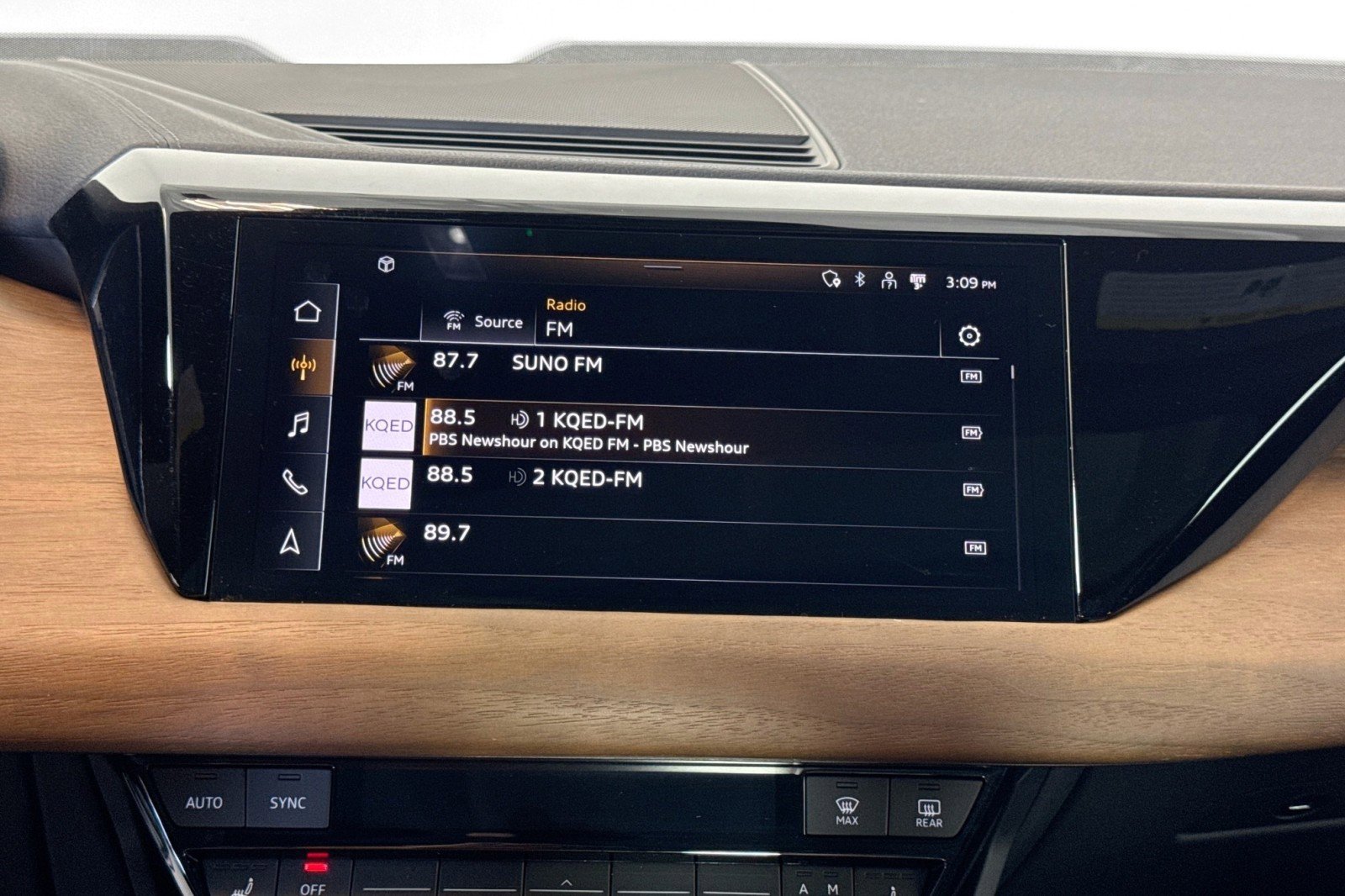 Used 2022 Audi e-tron GT Premium Plus image 15