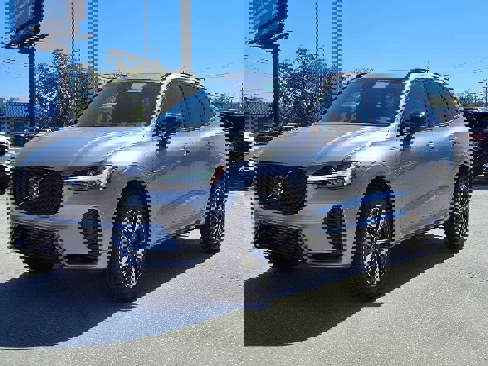 New 2026 Volvo XC60 T8 Core w/ Protection Package Premier image 3