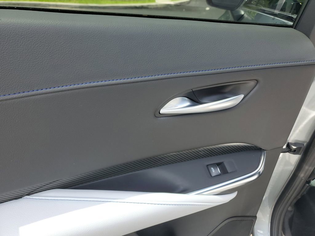 Certified 2025 Cadillac XT4 Sport FWD image 16