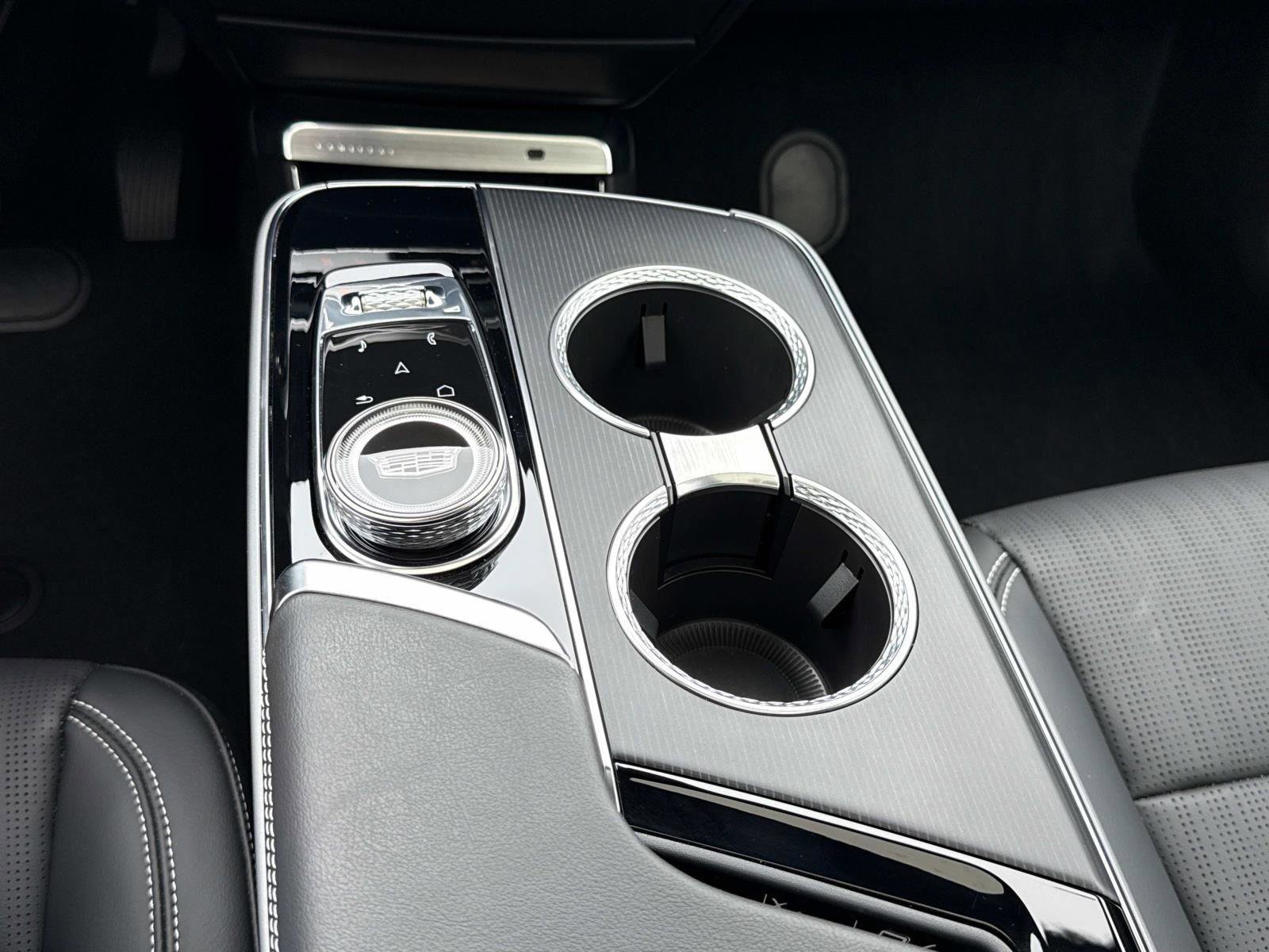 Used 2024 Cadillac Lyriq Luxury w/ LPO, Floor Liner Package image 7