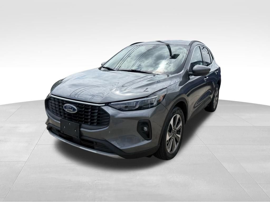 Used 2025 Ford Escape Platinum AWD/4WD image 4