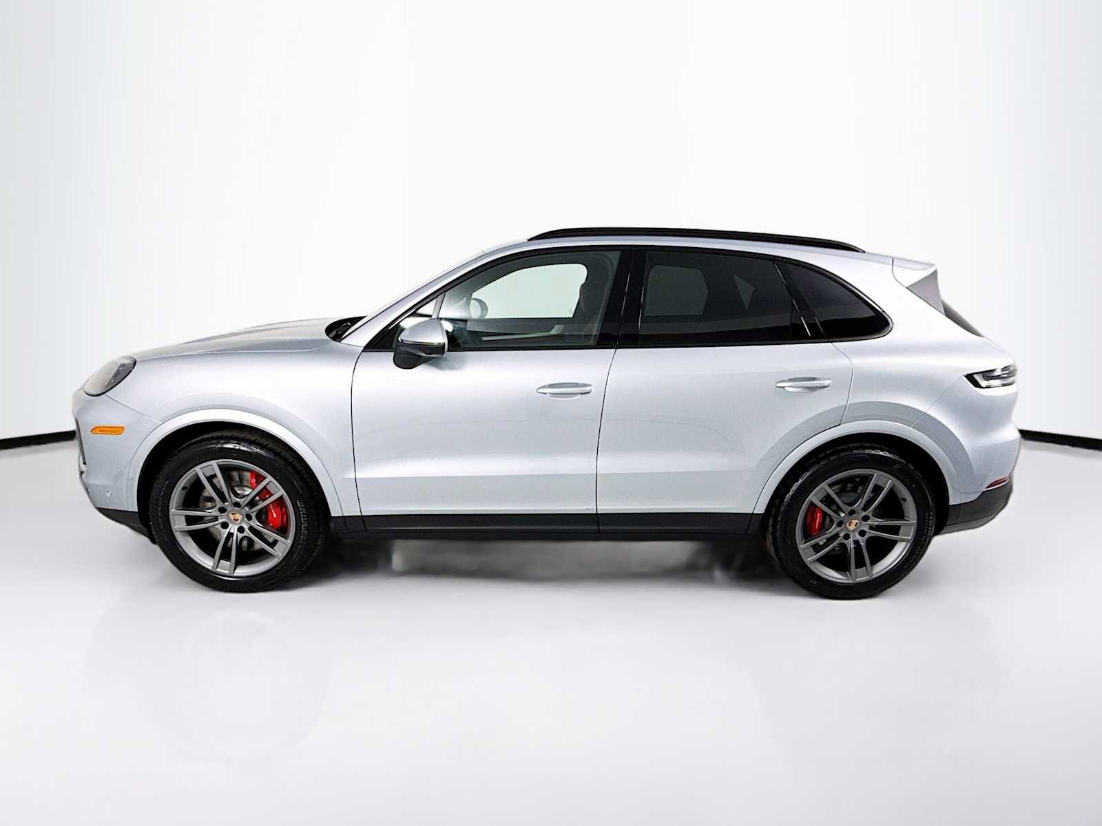 New 2026 Porsche Cayenne S image 2