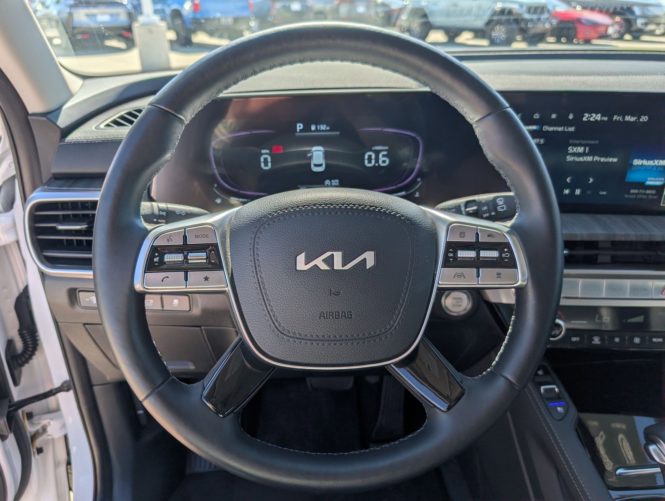 Used 2024 Kia Telluride EX w/ EX Captain's Chair Package image 15