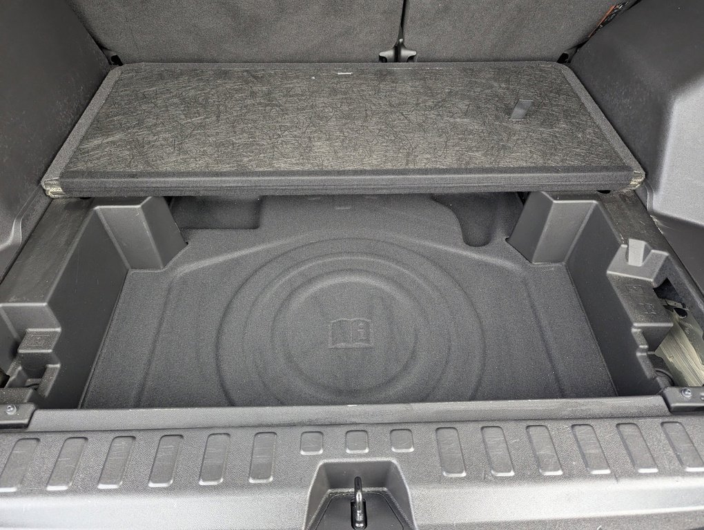 Used 2021 GMC Terrain SLE w/ Driver Convenience Package image 24