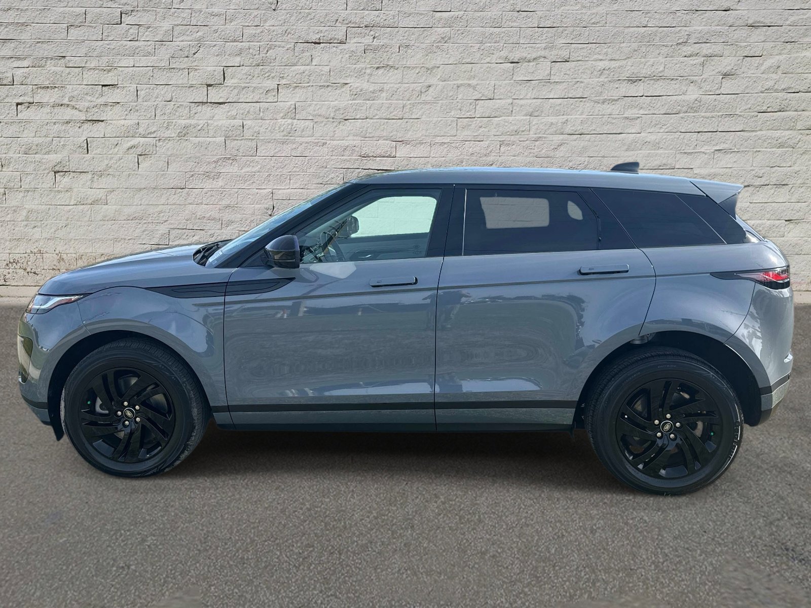 Used 2022 Land Rover Range Rover Evoque S AWD/4WD image 2