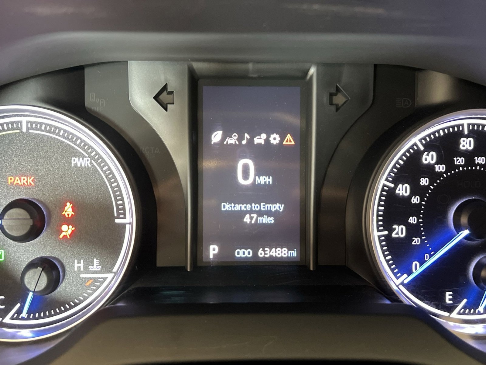 Used 2021 Toyota Venza LE w/ Carpet Mat Package (TMS) image 15