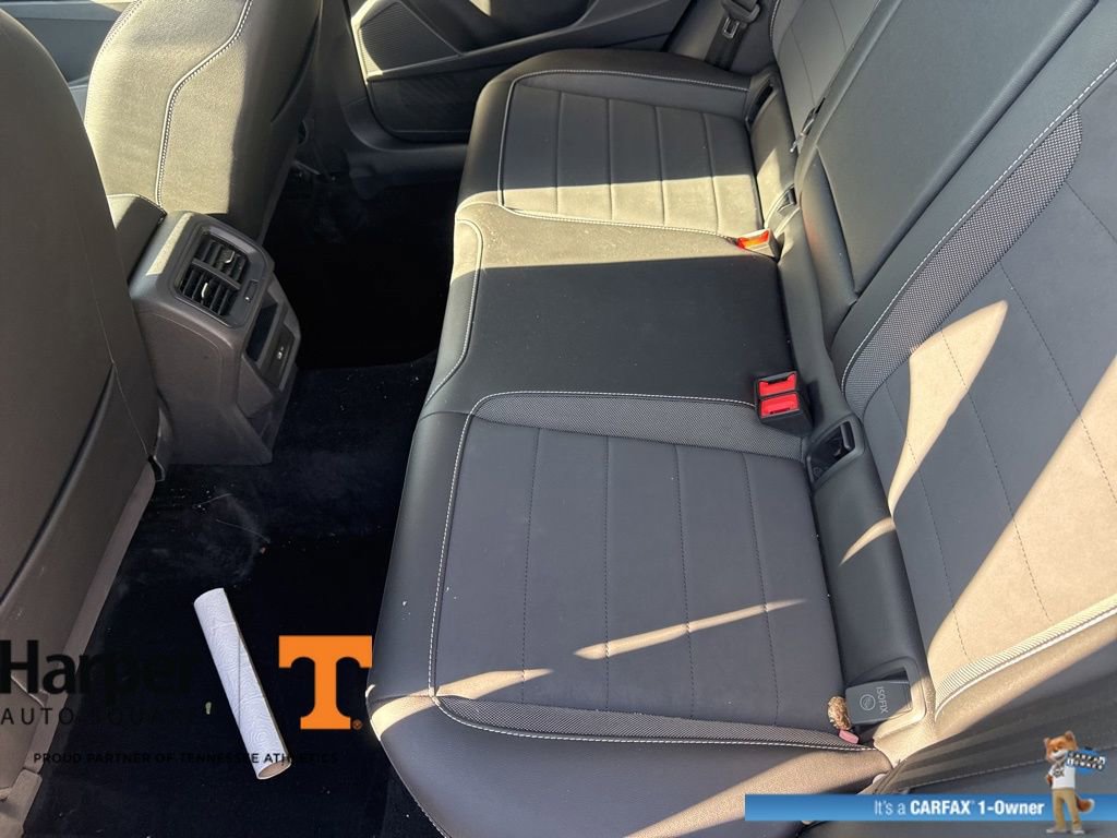 Used 2023 Volkswagen Taos SE w/ Panoramic Sunroof Package image 10