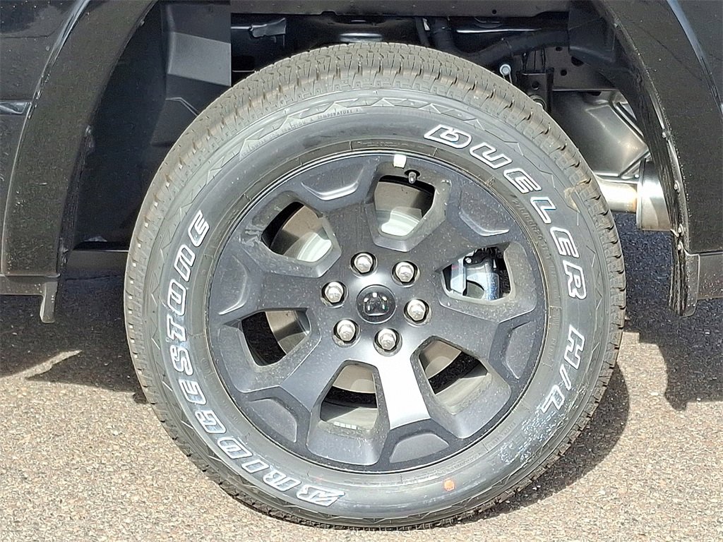 New 2026 RAM 1500 4x4 Crew Cab image 5