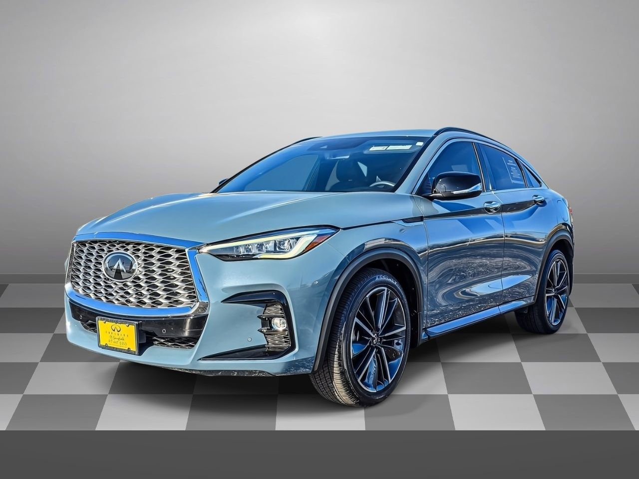 Used 2025 INFINITI QX55 Essential image 3