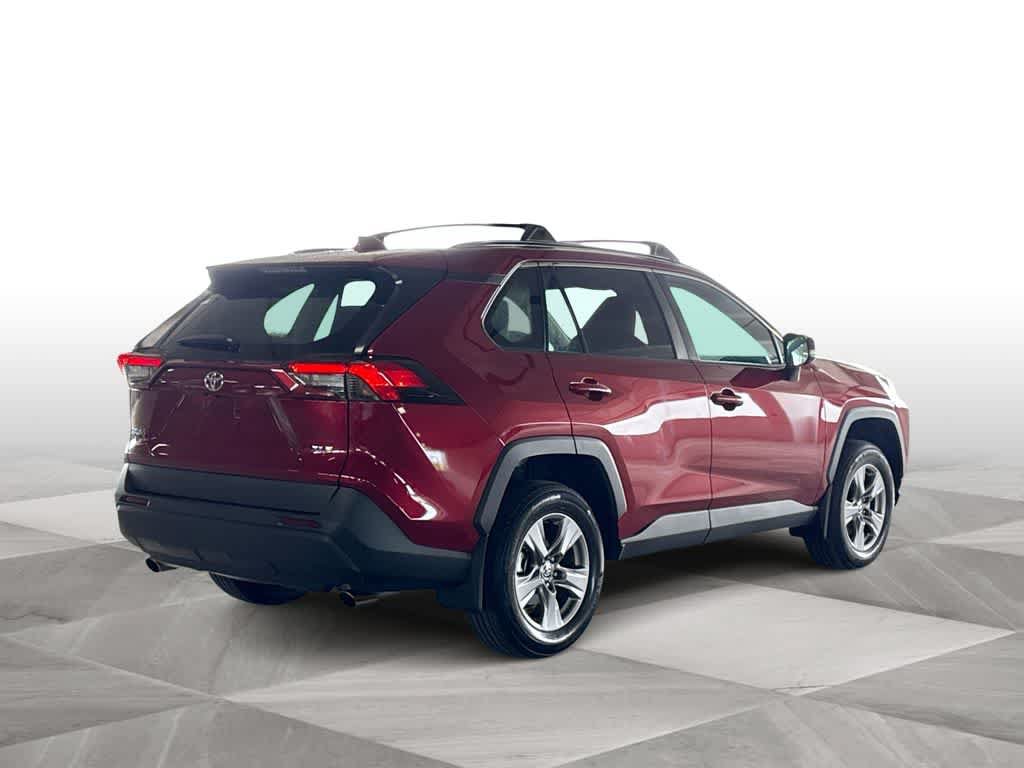 Used 2024 Toyota RAV4 XLE w/ Convenience Package FWD image 8