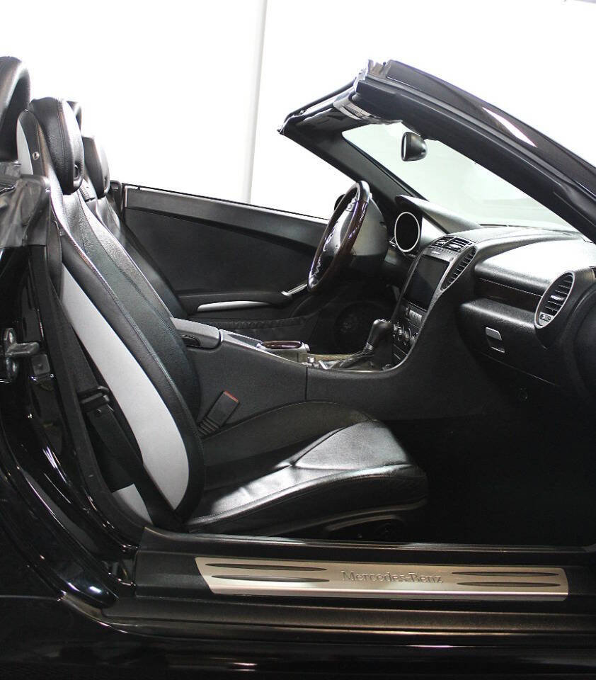 Used 2007 Mercedes-Benz SLK 350 image 25