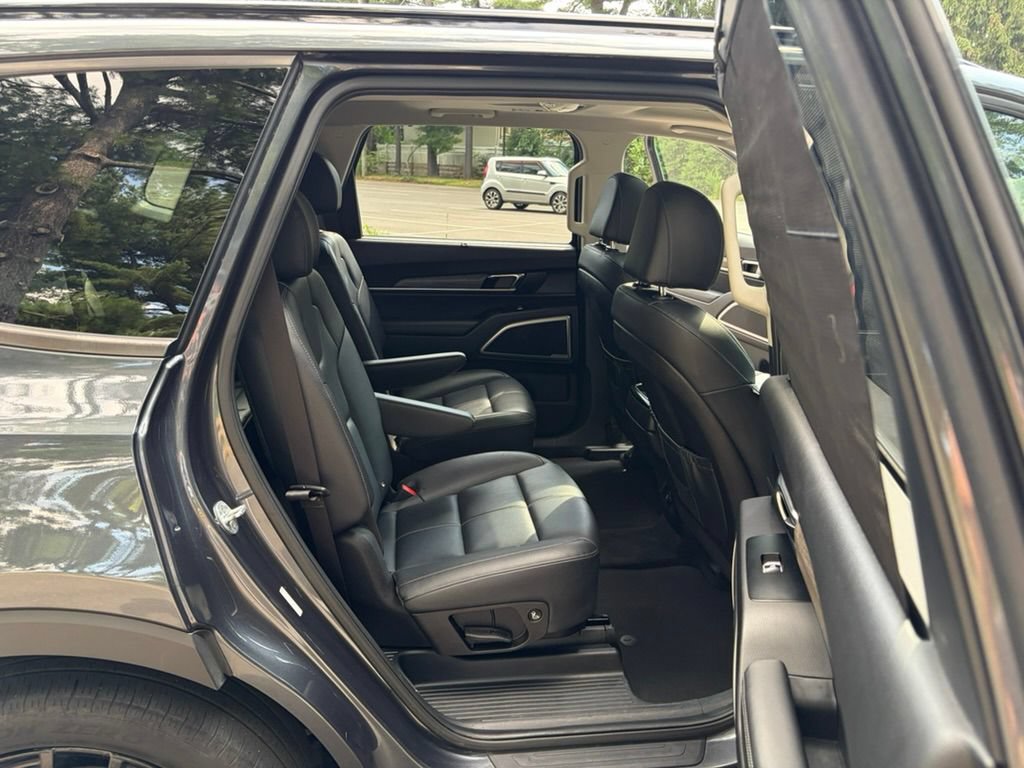 Used 2022 Kia Telluride EX w/ EX Premium Package AWD/4WD image 35