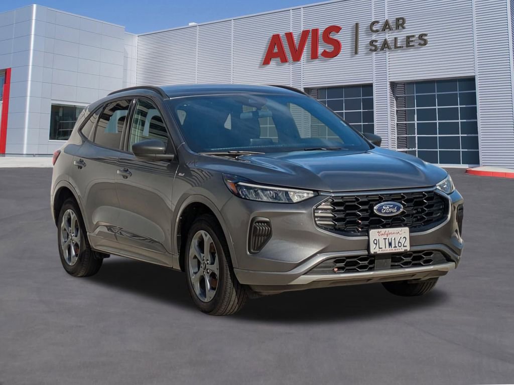 Used 2024 Ford Escape ST-Line image 3