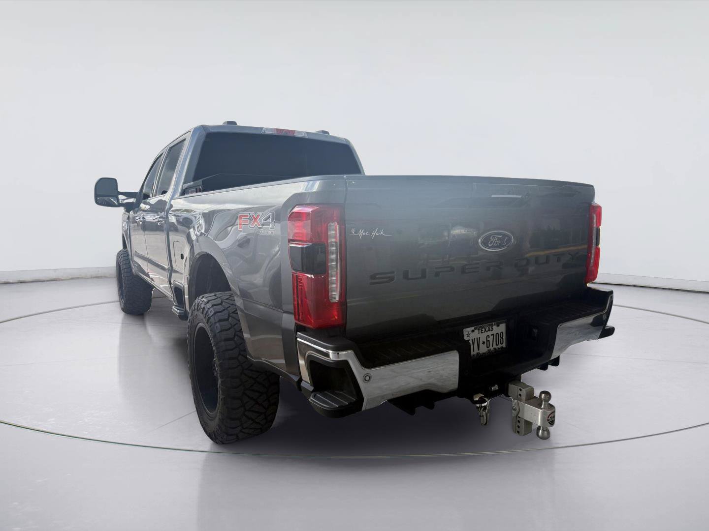 Used 2024 Ford F250 Lariat w/ Lariat Ultimate Package AWD/4WD image 7